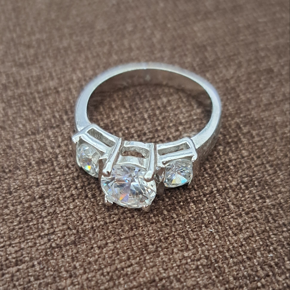 Silver Ring - Picture 2 of 2